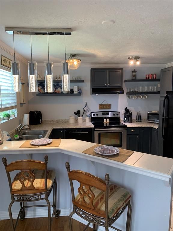 Interior, Kitchen, Pendant Lights, Wood Texture Flooring