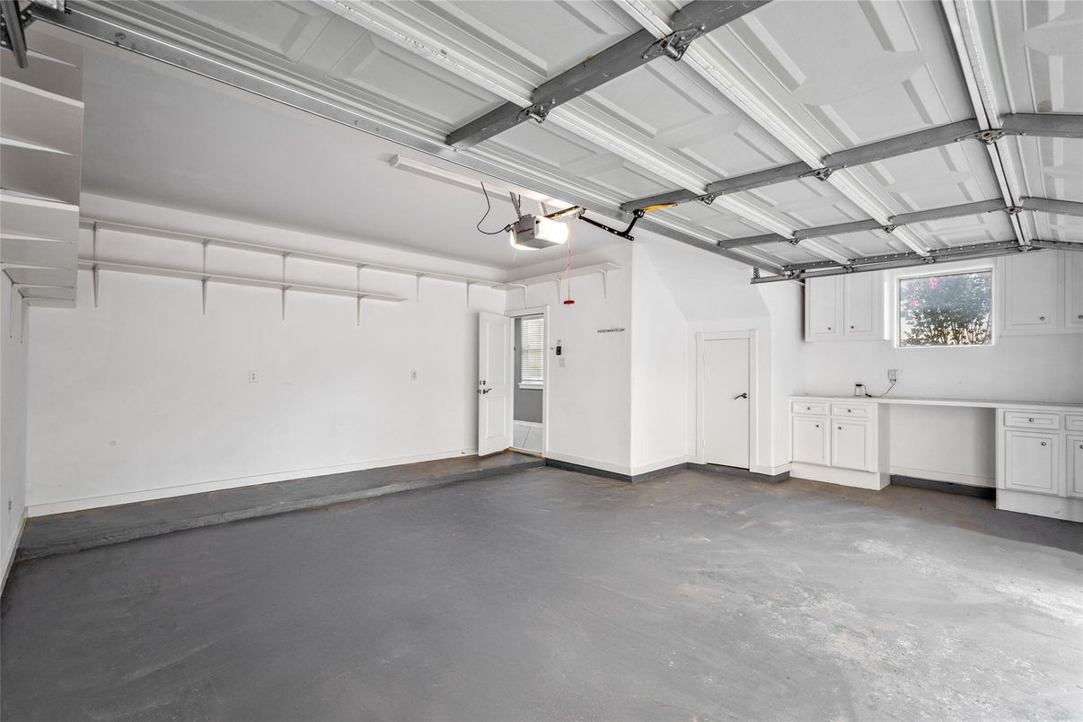 Garage, Interior