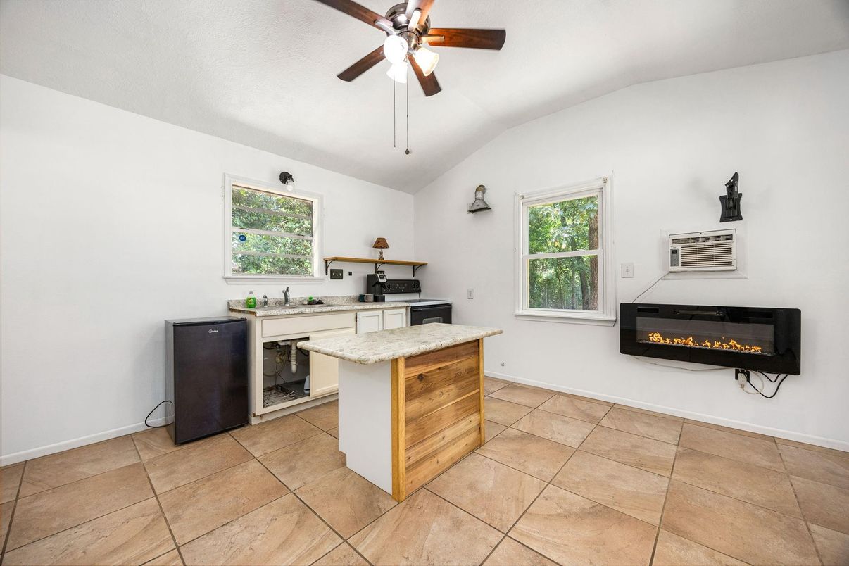 Fireplace, Interior, Kitchen