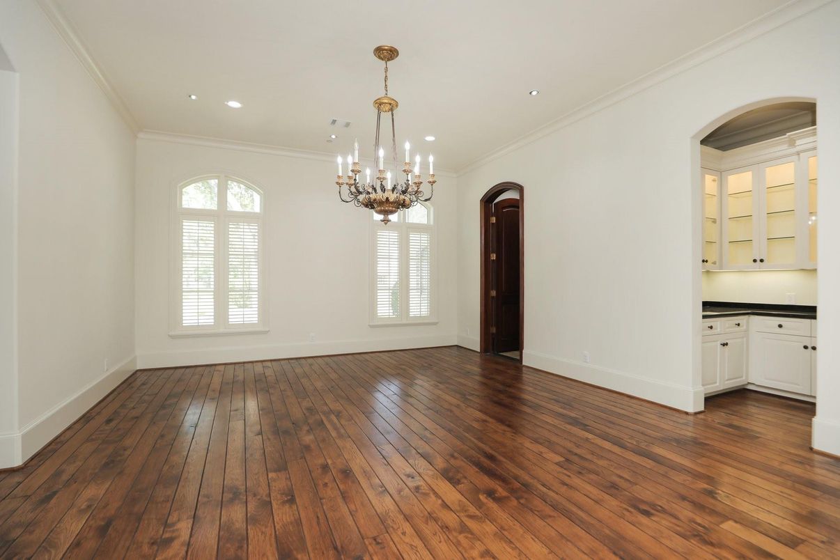 Chandelier, Empty room, Interior, Pendant Lights, Recessed Lighting, Wood Texture Flooring