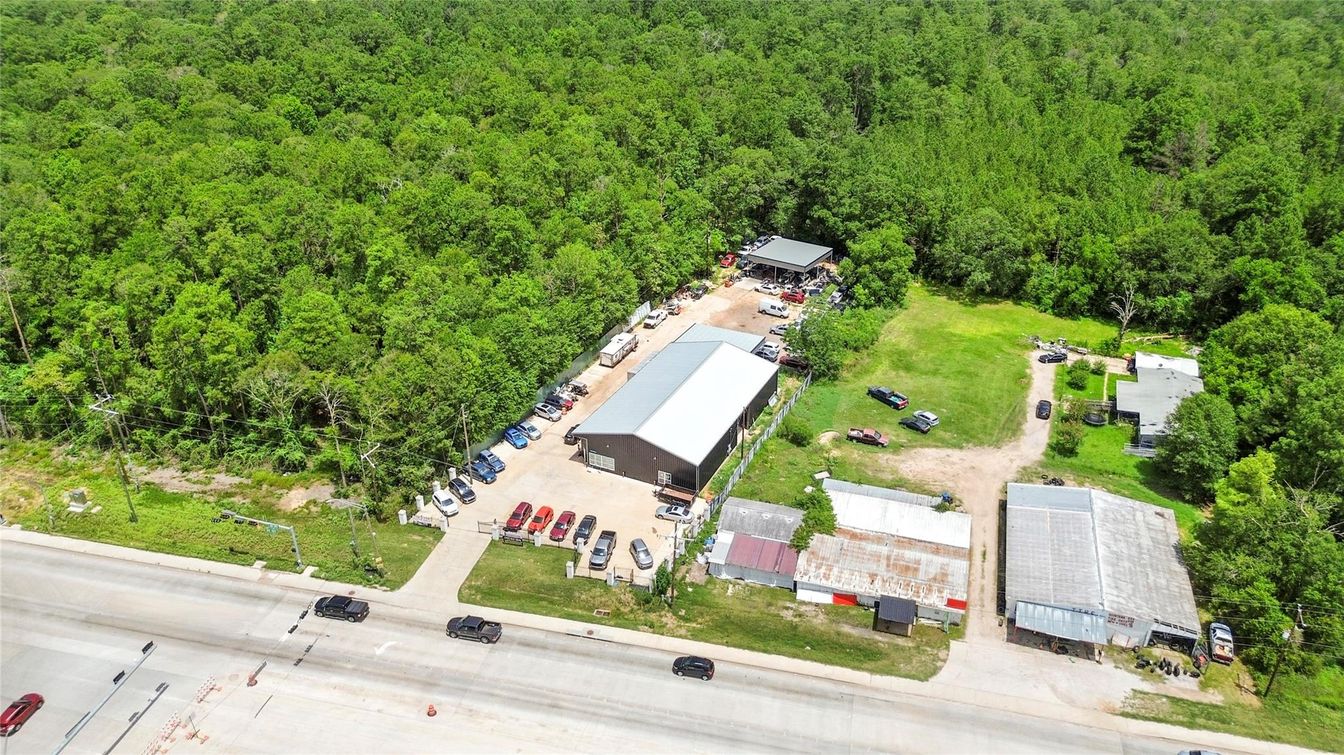 Exterior, Drone
