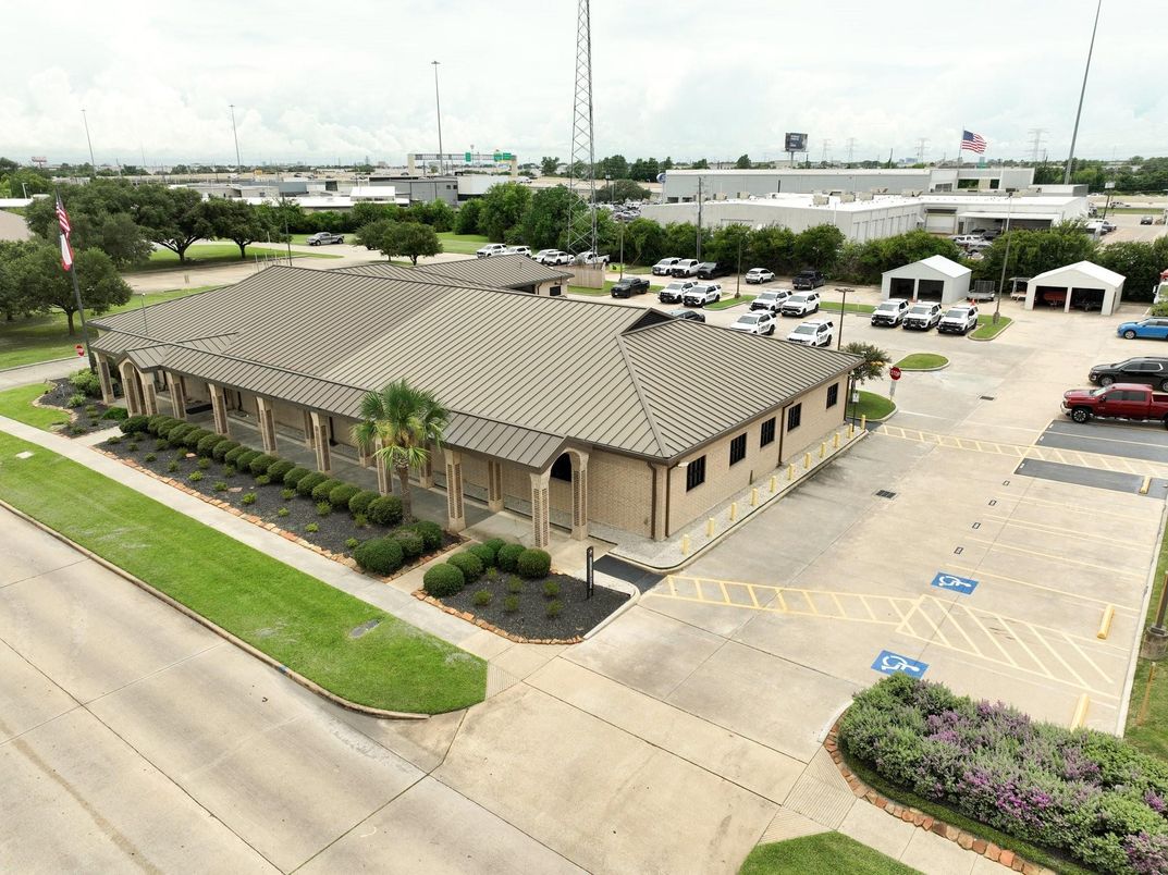 Exterior, Drone