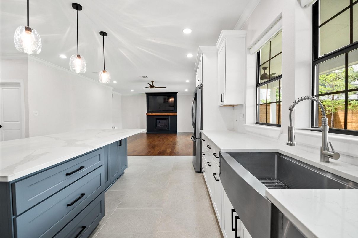 Interior, Kitchen, Pendant Lights, Recessed Lighting, Wood Texture Flooring