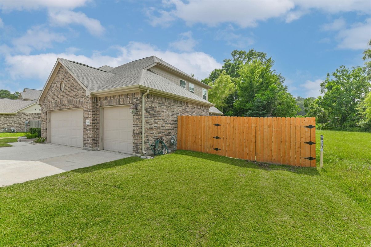 Backyard, Exterior