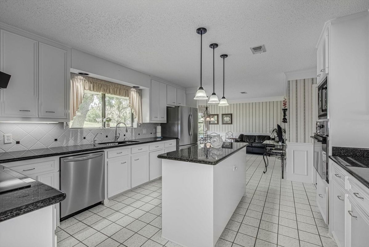 Interior, Kitchen, Pendant Lights, Recessed Lighting, Stainless Steel Appliances