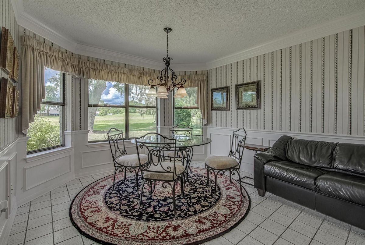 Dining room, Interior, Pendant Lights, Sun Room