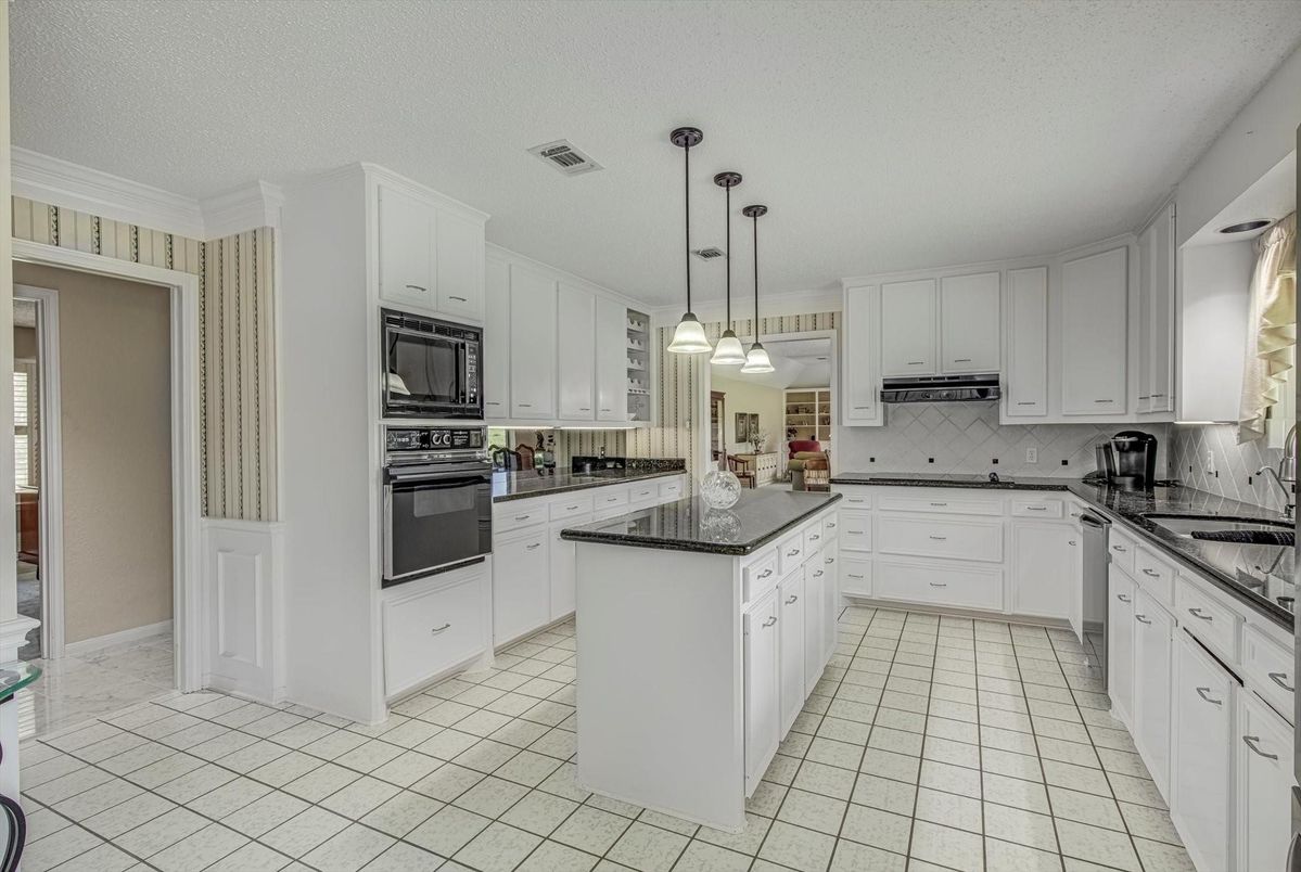 Interior, Kitchen, Pendant Lights