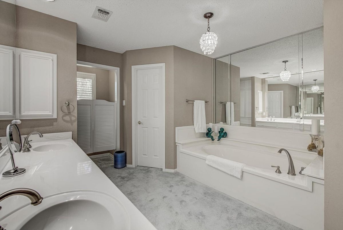 Bathroom, Dual Sink Vanities, Interior, Pendant Lights