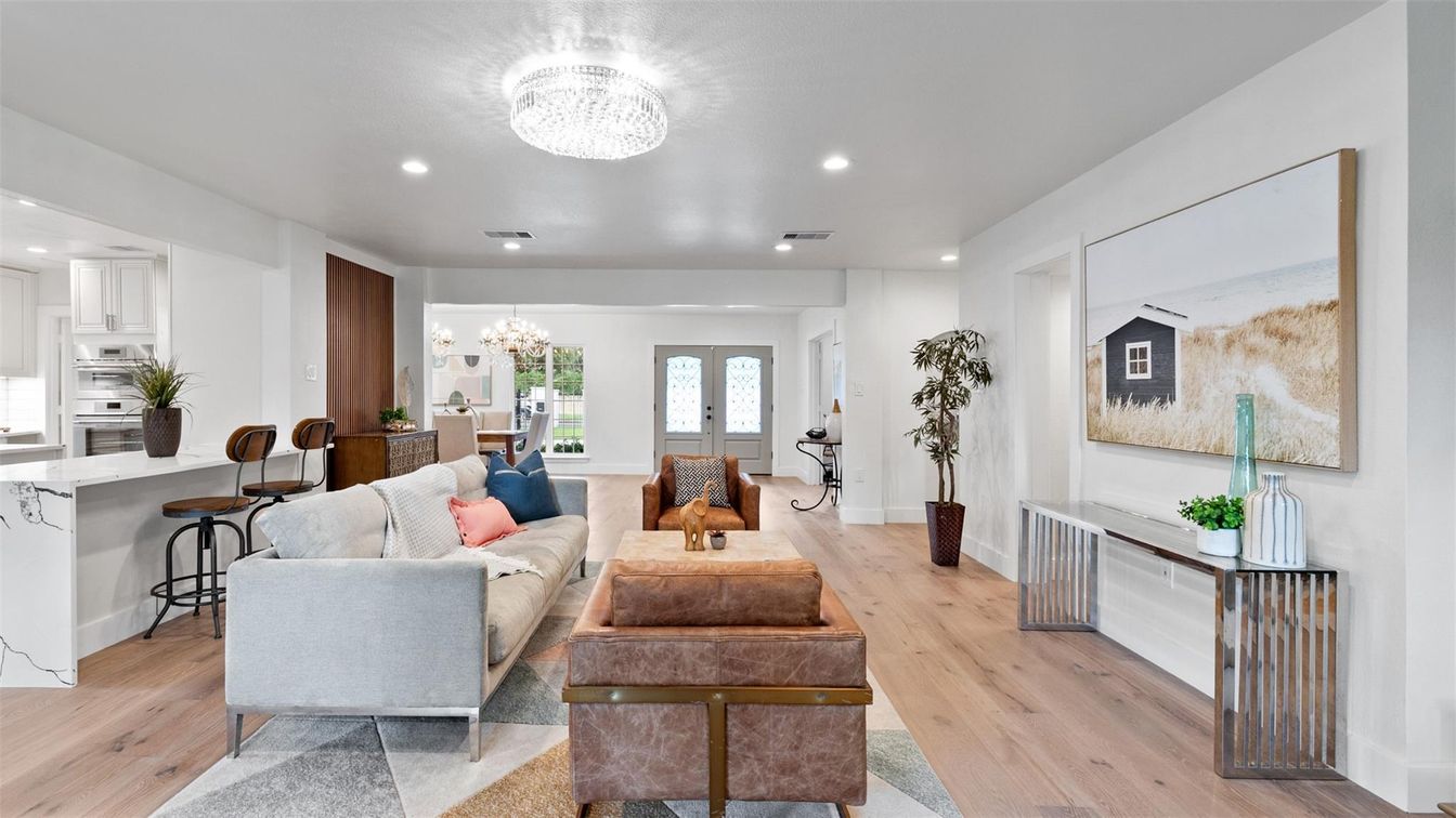 Chandelier, Interior, Kitchen, Living room, Recessed Lighting, Wood Texture Flooring