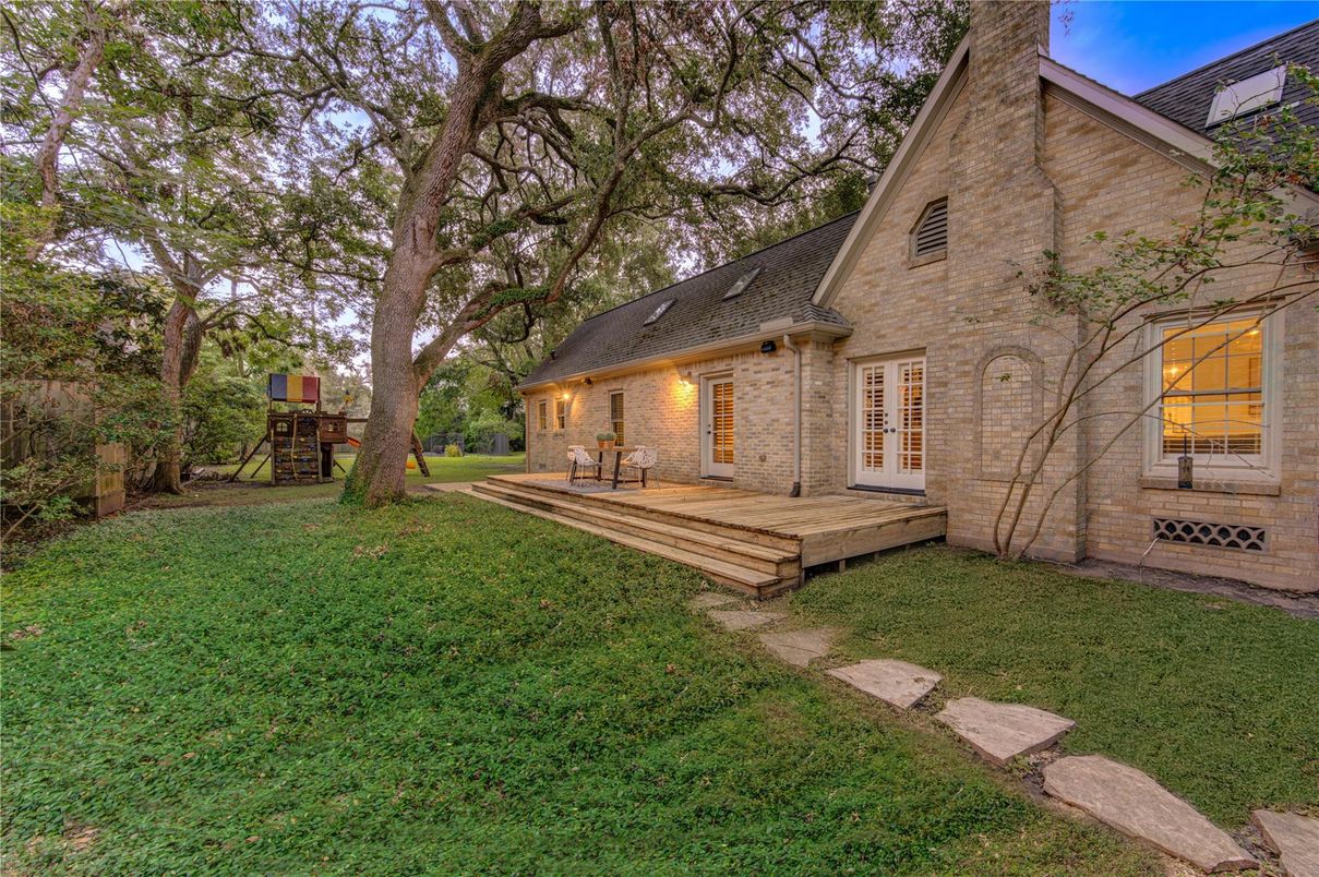 Backyard, Exterior, Playground