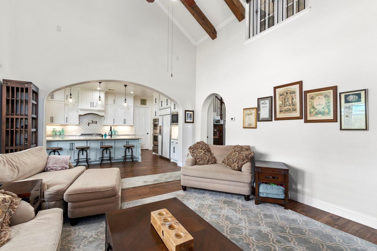 Interior, Kitchen, Living room, Pendant Lights, Wooden Beams, Wood Texture Flooring
