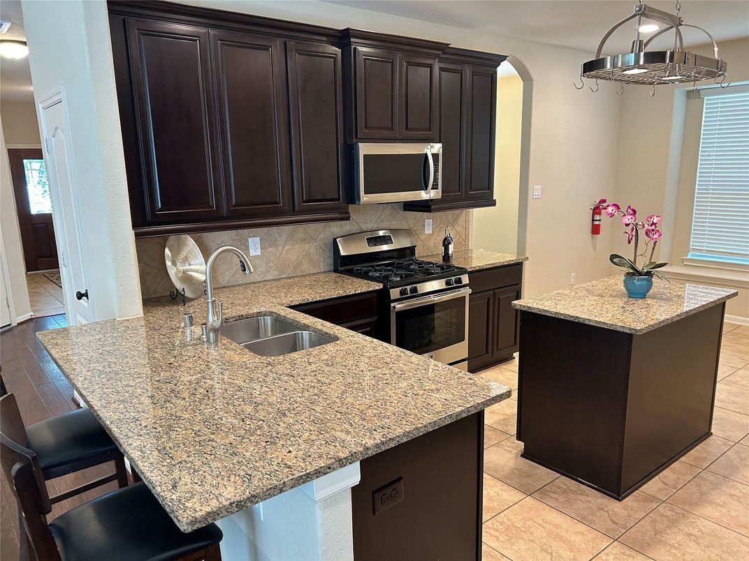 Interior, Kitchen, Pendant Lights, Stainless Steel Appliances