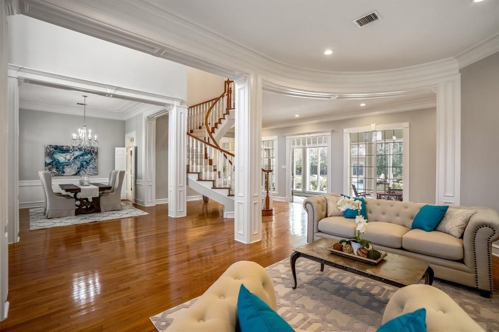 Chandelier, Dining room, Interior, Living room, Recessed Lighting, Wood Texture Flooring