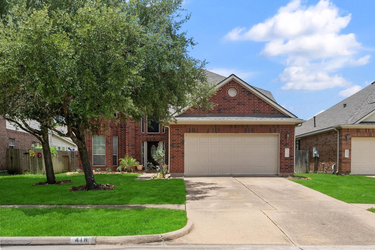 Attached, Exterior, Facade, Brick Facade, Brick Traditional