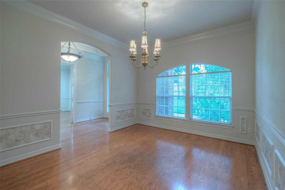 Chandelier, Empty room, Interior, Wood Texture Flooring