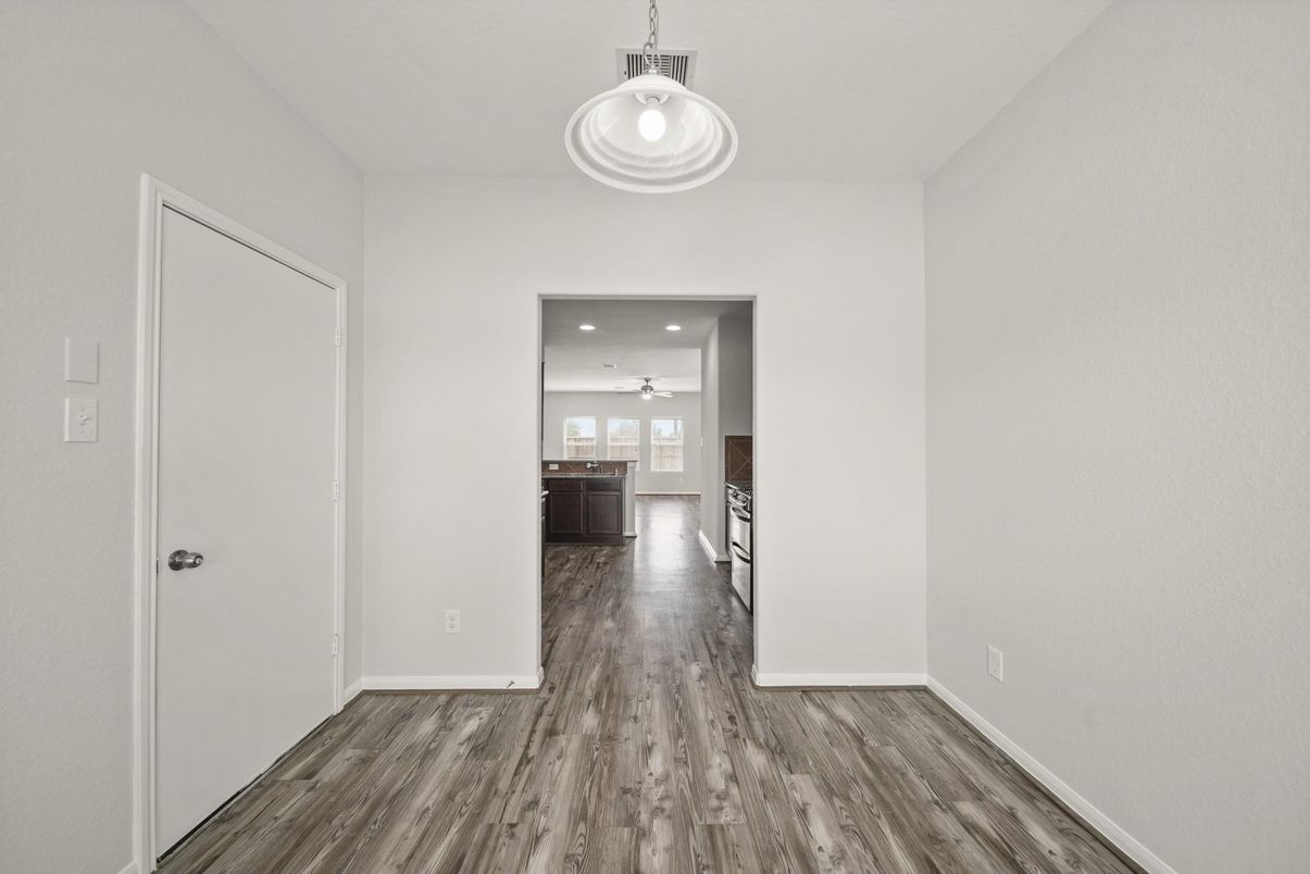 Interior, Pendant Lights, Recessed Lighting, Wood Texture Flooring