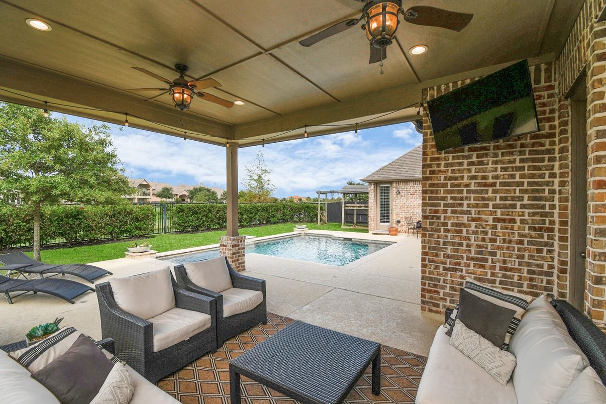 Exterior, Pool