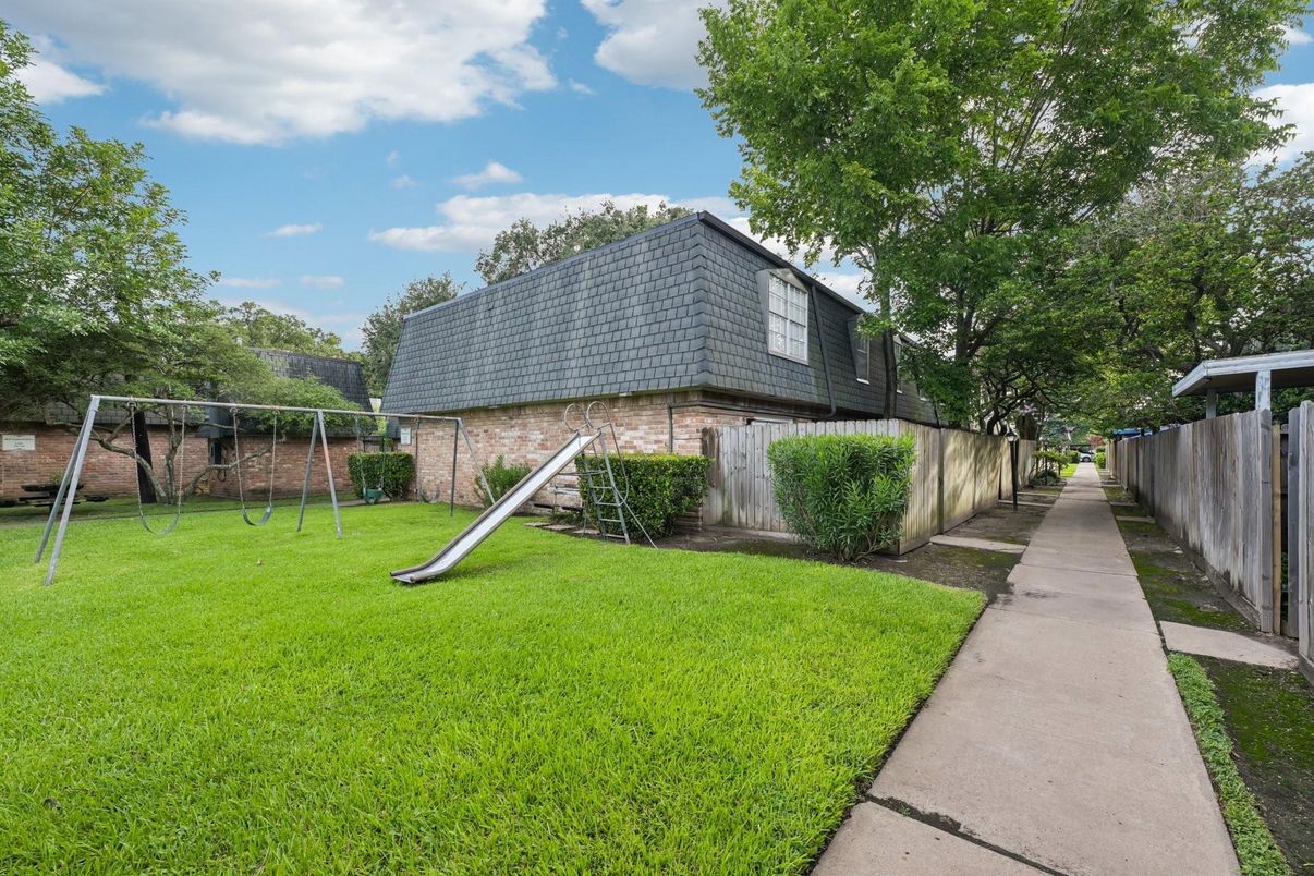 Backyard, Exterior, Playground