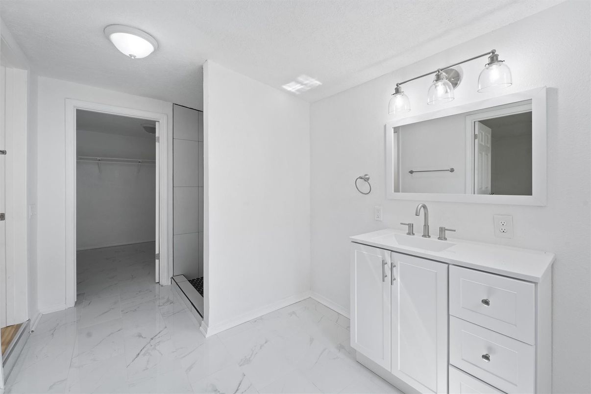 Bathroom, Dual Sink Vanities, Interior, Marble