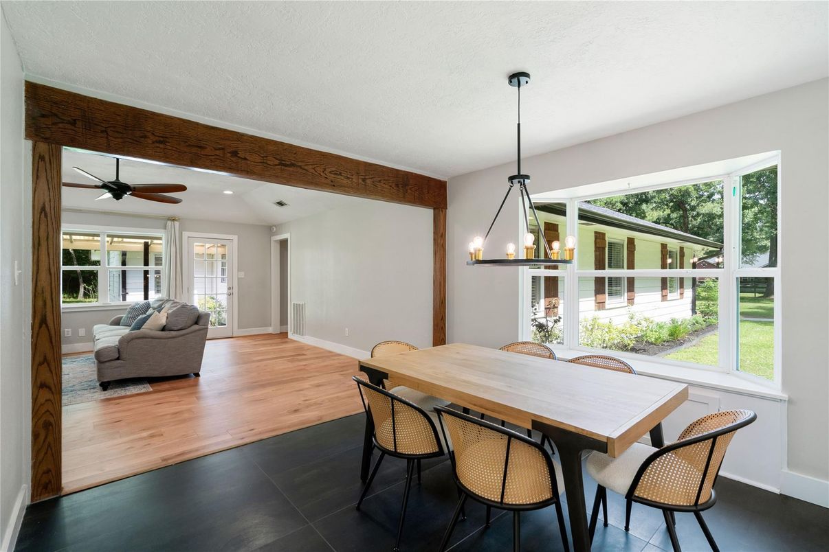 Dining room, Interior, Living room, Pendant Lights, Recessed Lighting, Wood Texture Flooring