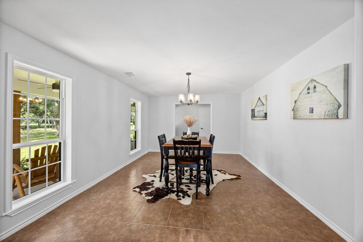 Chandelier, Dining room, Interior