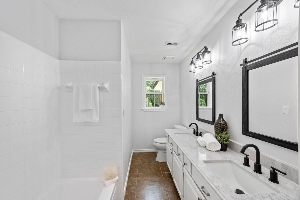 Bathroom, Dual Sink Vanities, Interior