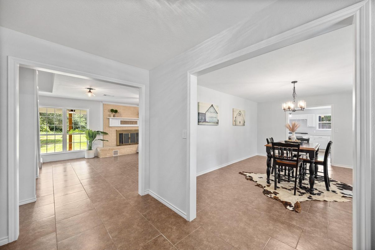 Chandelier, Dining room, Fireplace, Interior