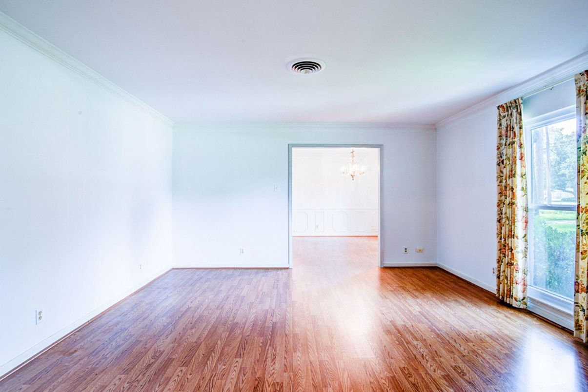 Chandelier, Empty room, Interior, Wood Texture Flooring