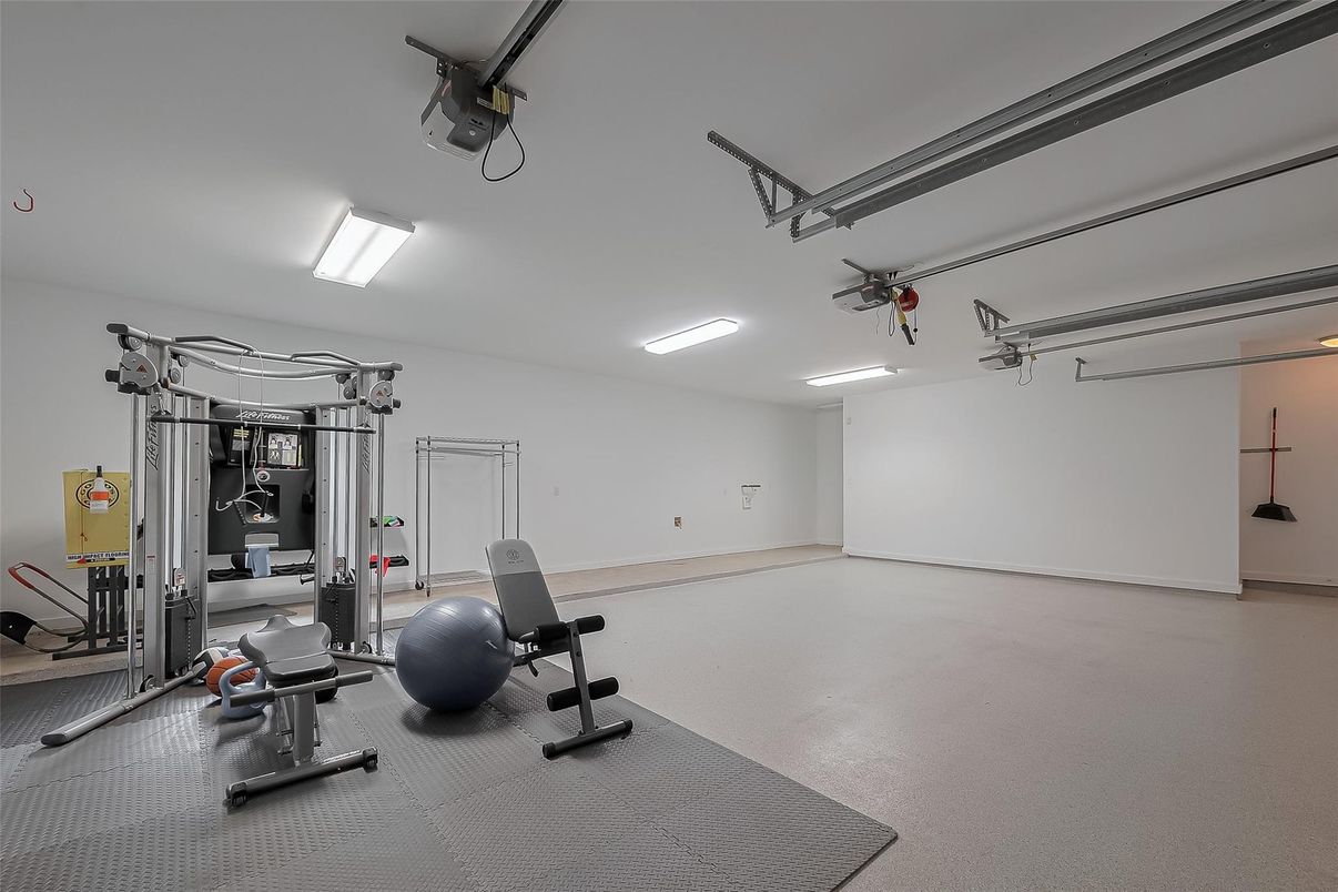 Fitness Equipment, Garage, Interior