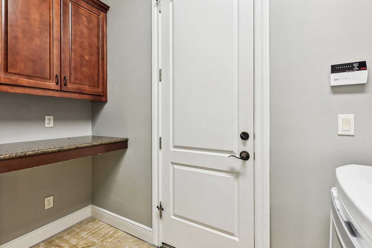 Bathroom, Interior, Tile Countertops