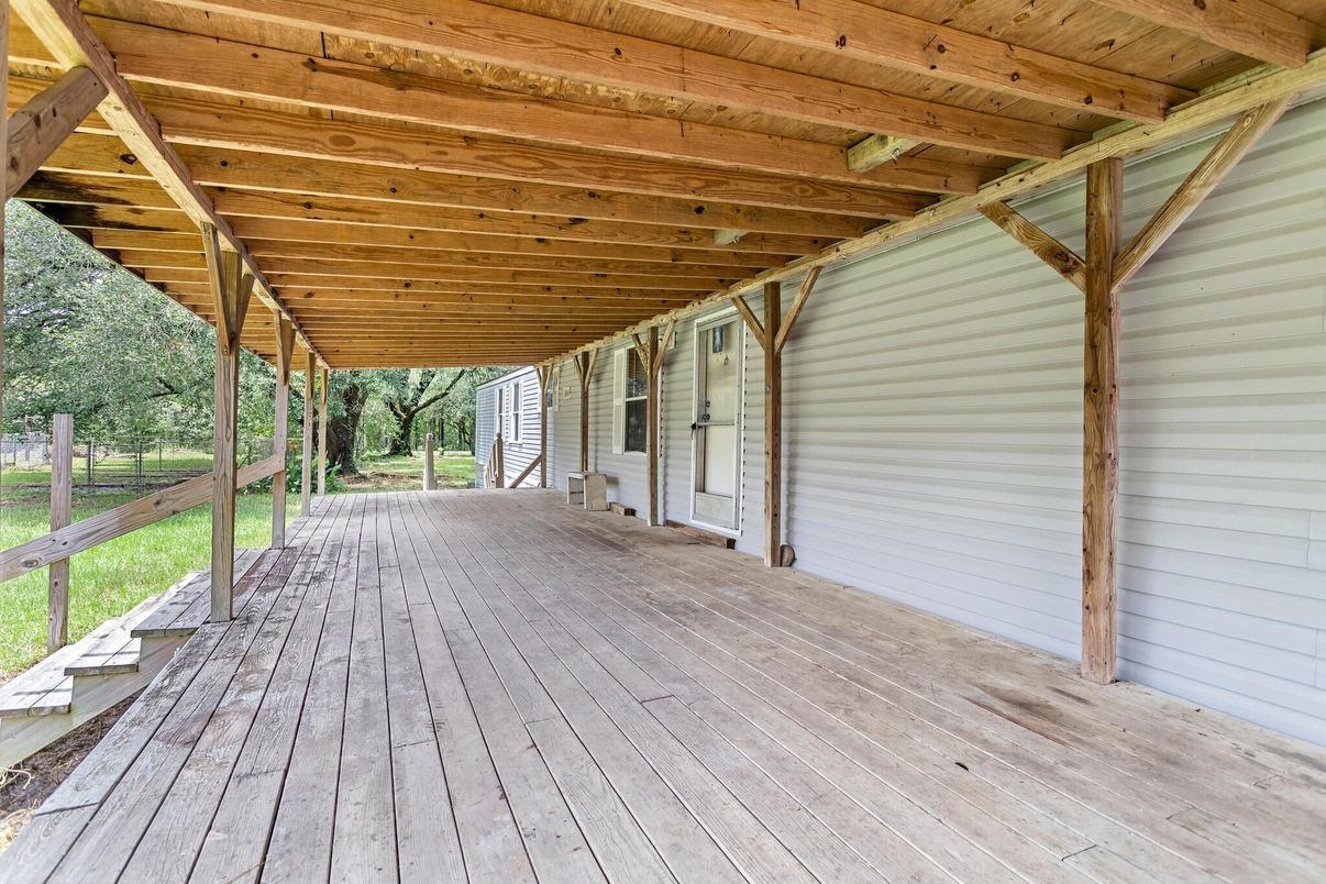 Exterior, Wooden Beams