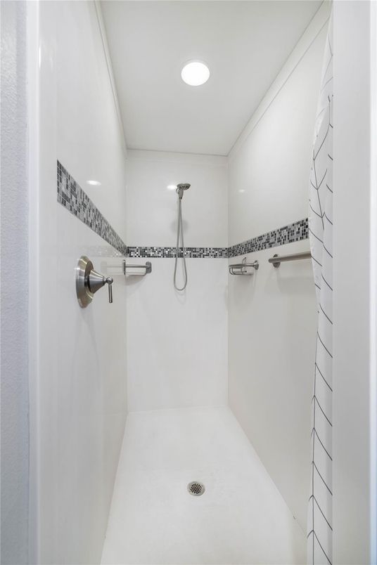 Bathroom, Interior, Recessed Lighting, Walk-in Closets