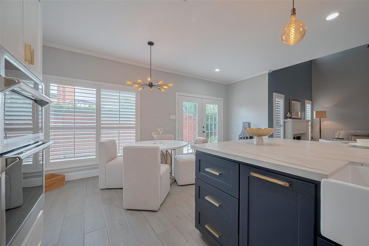 Dining room, Interior, Kitchen, Pendant Lights, Recessed Lighting, Wood Texture Flooring