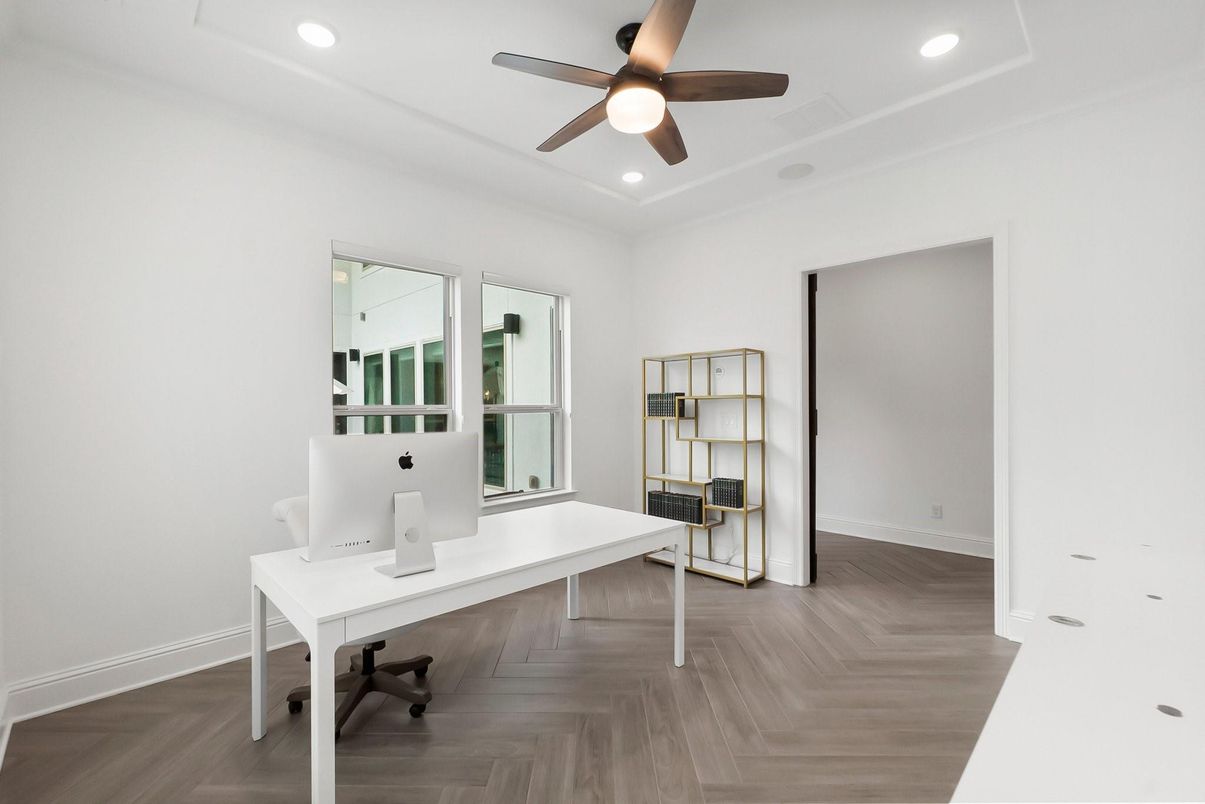 Home Office, Interior, Recessed Lighting, Wood Texture Flooring