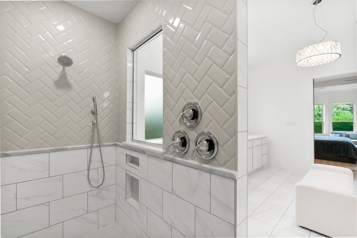 Bathroom, Interior, Pendant Lights