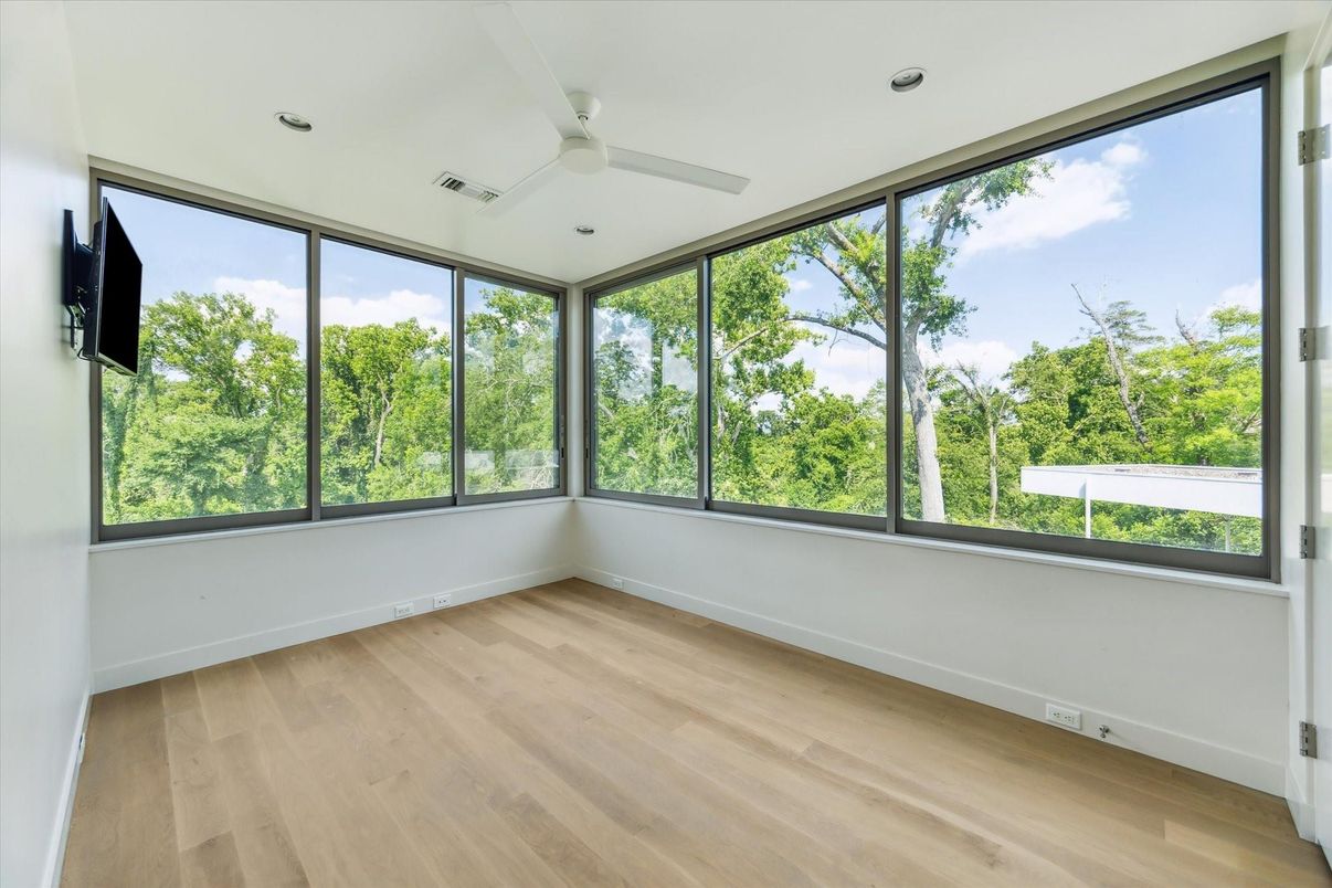Empty room, Interior, Recessed Lighting, Sun Room, Wood Texture Flooring
