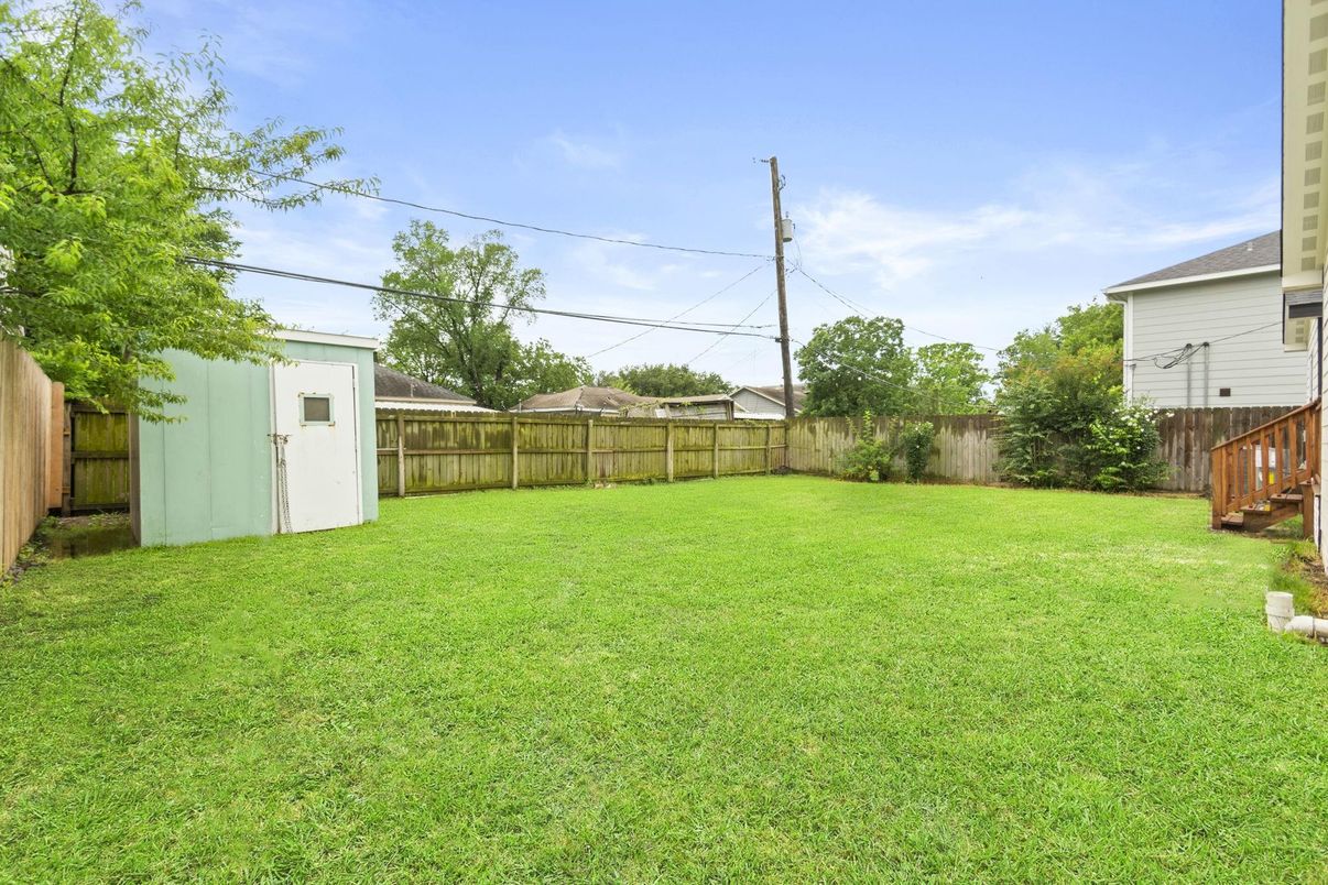 Backyard, Exterior
