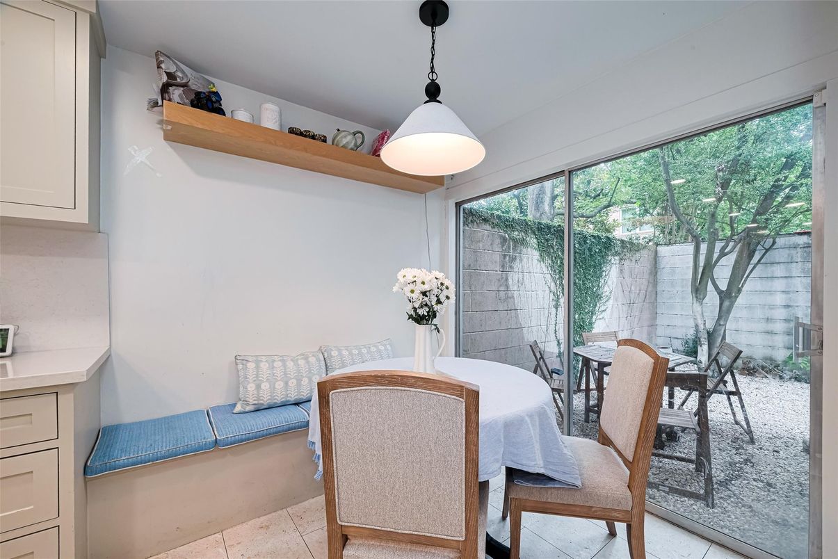 Dining room, Interior, Pendant Lights