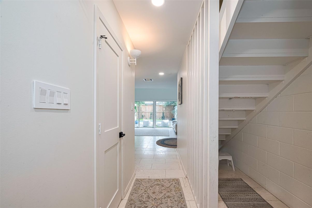 Interior, Recessed Lighting