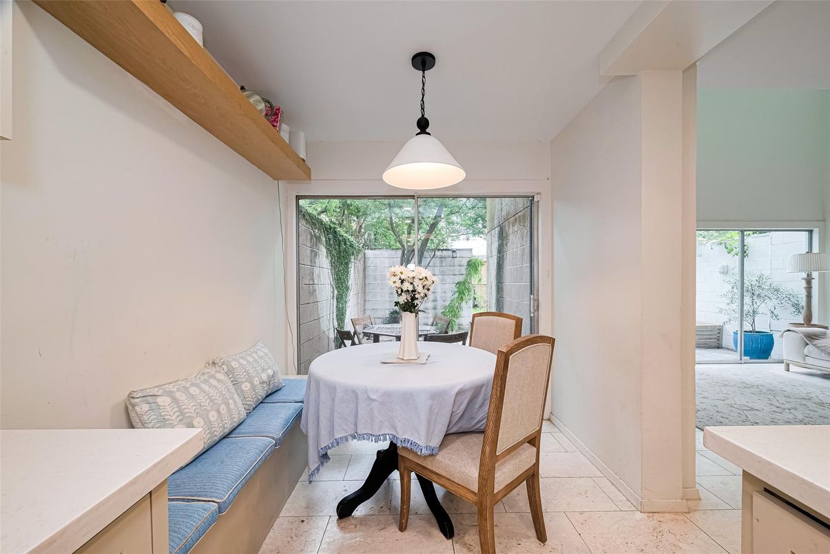 Dining room, Interior, Pendant Lights