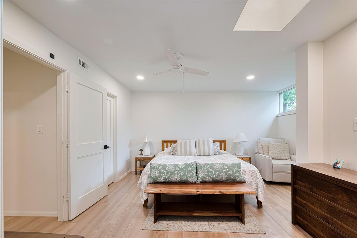 Bedroom, Interior, Recessed Lighting, Wood Texture Flooring