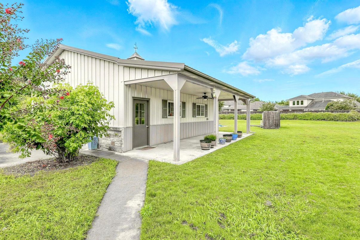 Backyard, Exterior