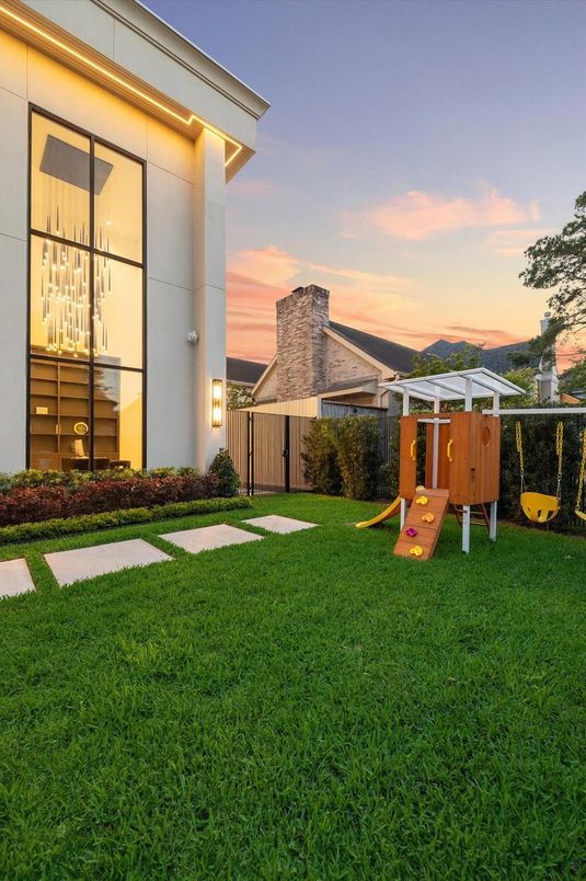 Backyard, Exterior, Playground