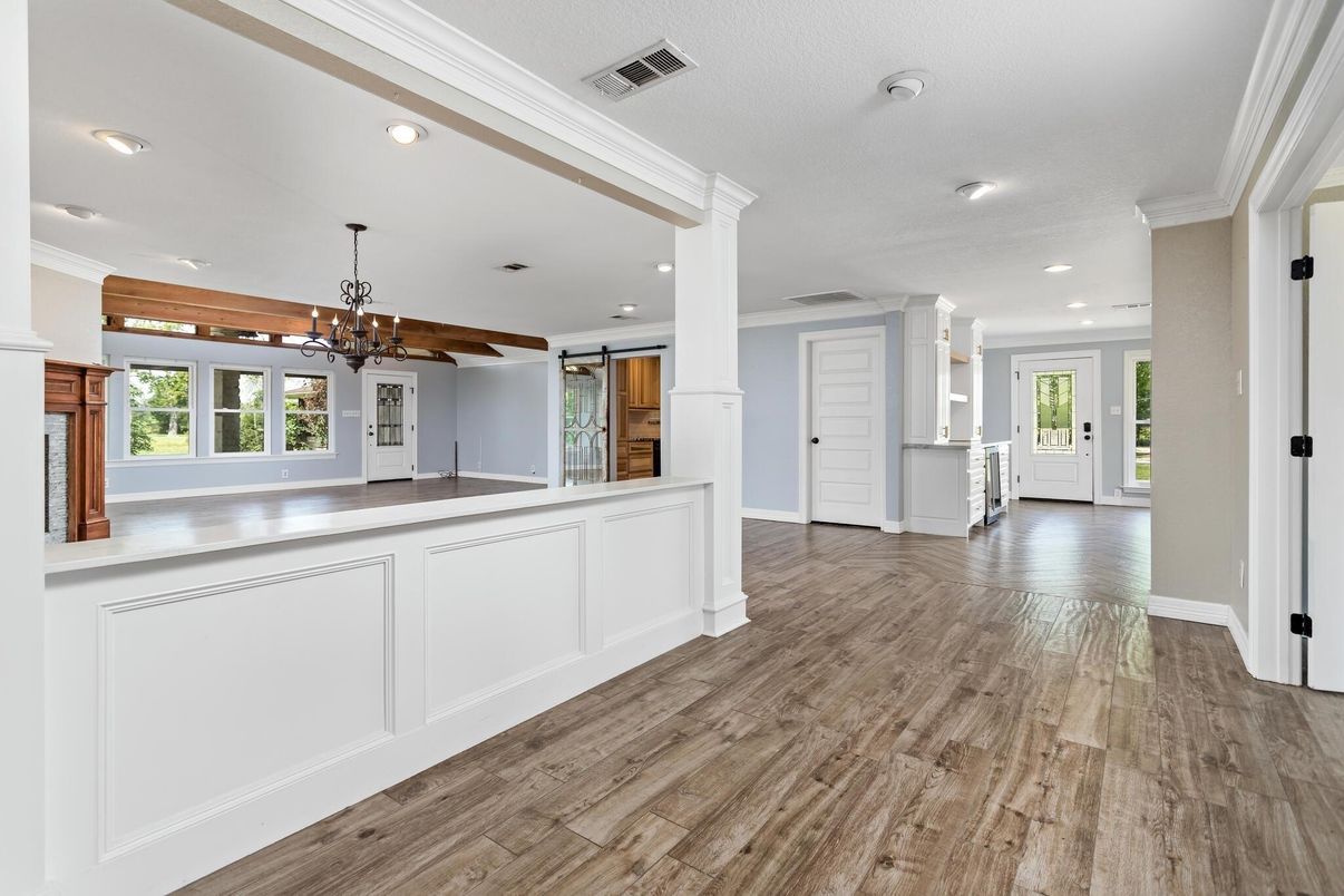 Empty room, Interior, Pendant Lights, Recessed Lighting, Wood Texture Flooring
