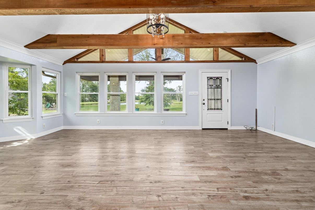 Empty room, Interior, Wooden Beams, Wood Texture Flooring
