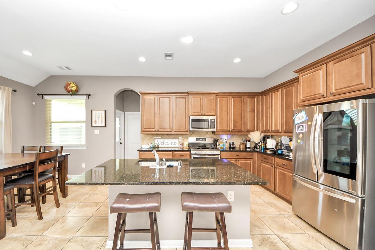 Dining room, Interior, Kitchen, Recessed Lighting, Stainless Steel Appliances