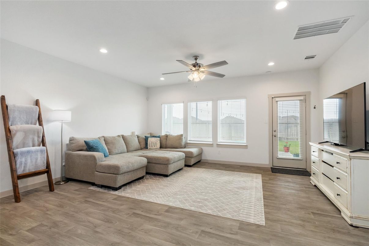 Interior, Living room, Recessed Lighting, Wood Texture Flooring