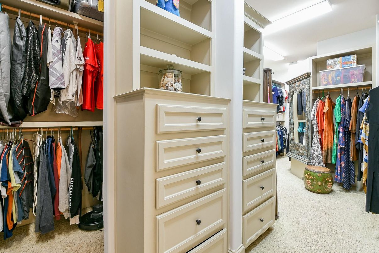 Interior, Walk-in Closets