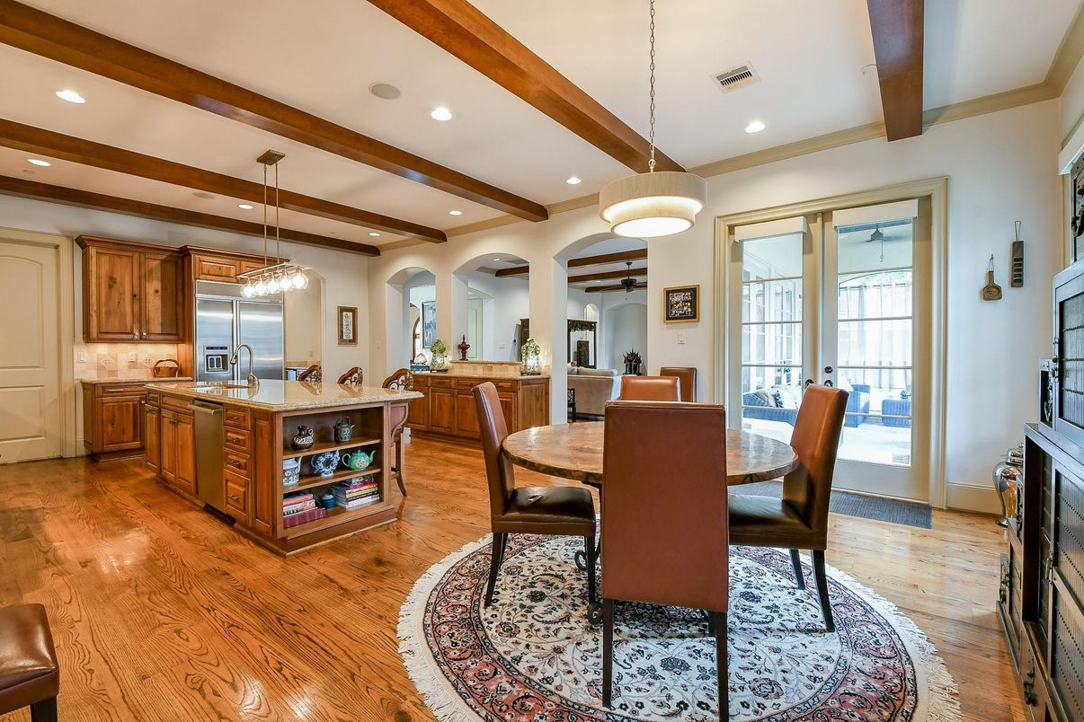 Dining room, Interior, Kitchen, Pendant Lights, Recessed Lighting, Wooden Beams, Wood Texture Flooring