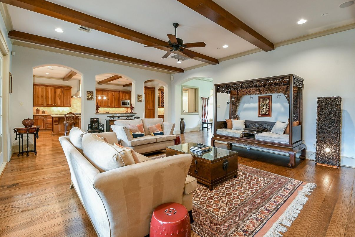 Interior, Kitchen, Living room, Recessed Lighting, Wooden Beams, Wood Texture Flooring